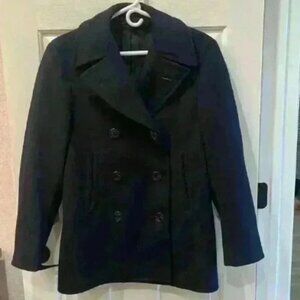 US Navy VINTAGE Peacoat 8 Button Circa 1960, size 36. See measurements